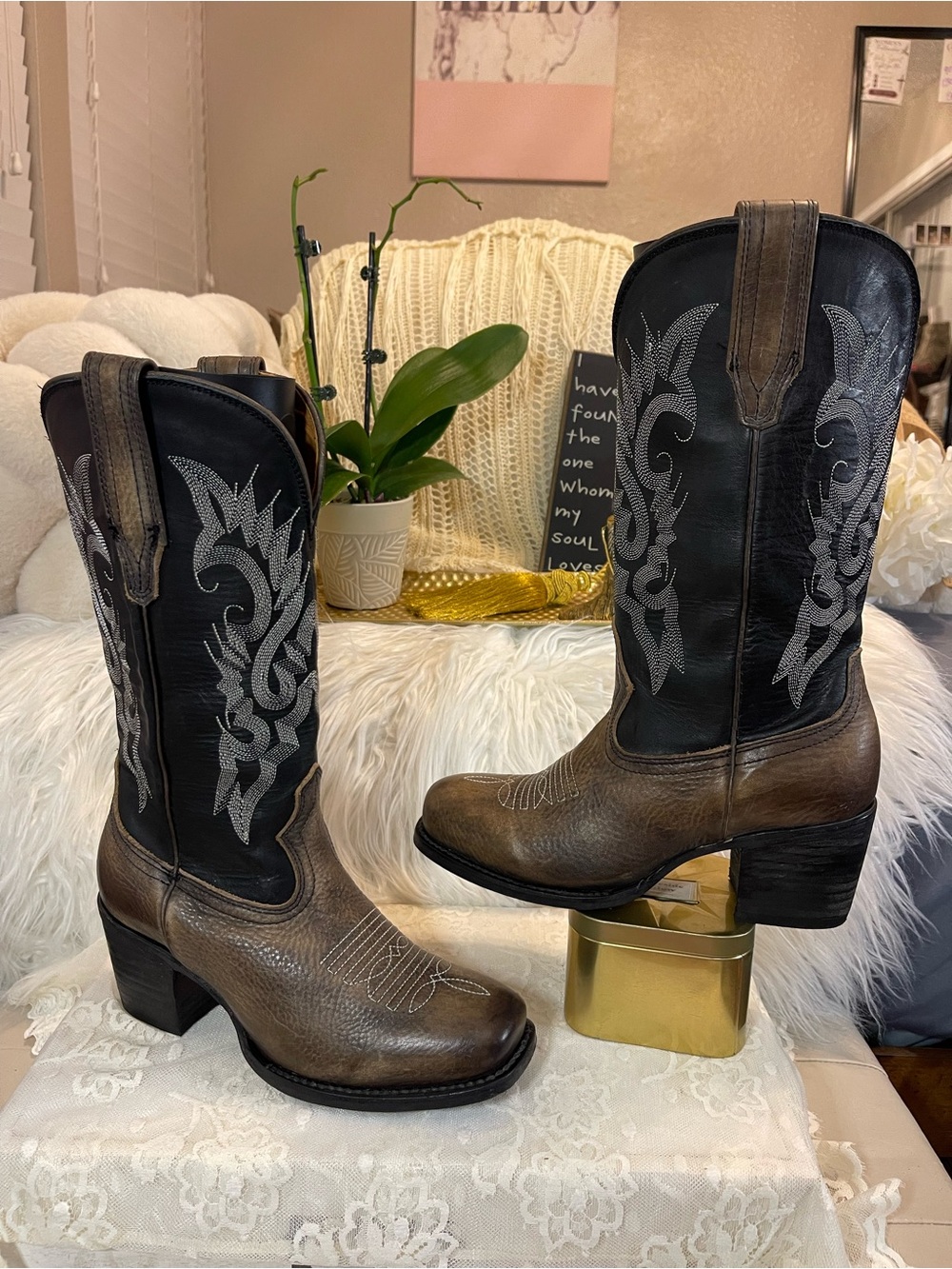 Freebird EUC/HTF Dice Two-tone Black/Brown Distressed Leather MSRP$395